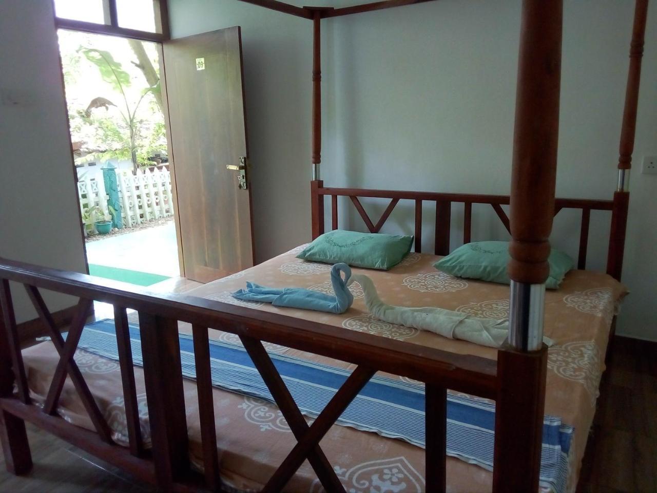 New Star Light Hotel Mirissa Exterior foto